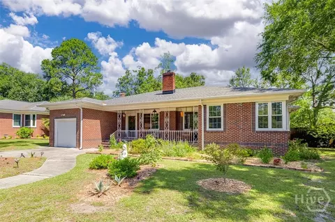 18 E 61st St, Savannah, GA 31405