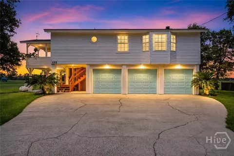 155 S Campbell Ave, Tybee Island, GA 31328