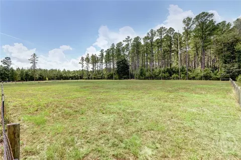 Exterior - 755 Elbert Arnsdorff Rd, Springfield, GA 31329 photo 7 of 17