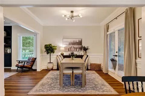 Dining - 9 Devon Rd, Savannah, GA 31419 photo 2 of 3