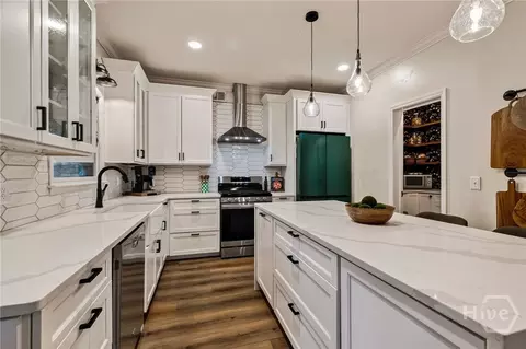 Kitchen - 9 Devon Rd, Savannah, GA 31419 photo 4 of 7