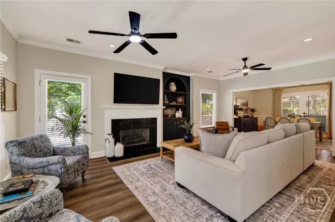 Living - 9 Devon Rd, Savannah, GA 31419 photo 1 of 4
