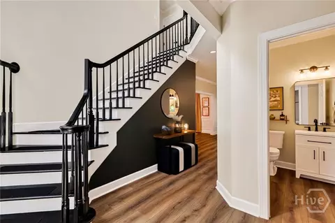 Entry Way - 9 Devon Rd, Savannah, GA 31419 photo 3 of 8