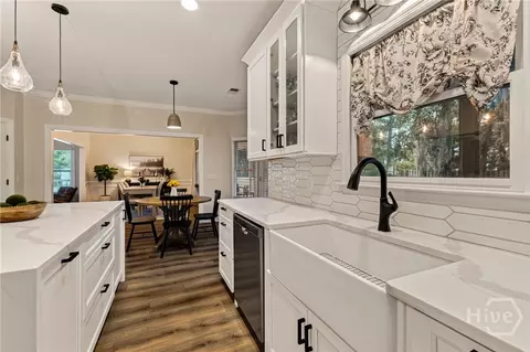 Kitchen - 9 Devon Rd, Savannah, GA 31419 photo 5 of 7