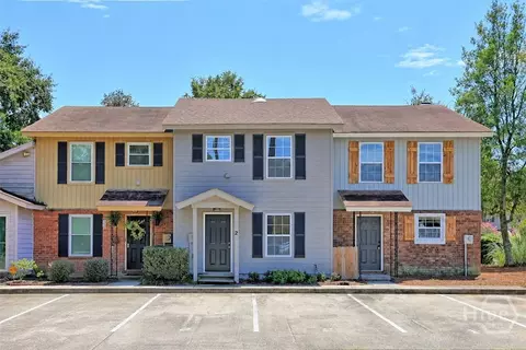 2 Seagull Ln, Savannah, GA 31419