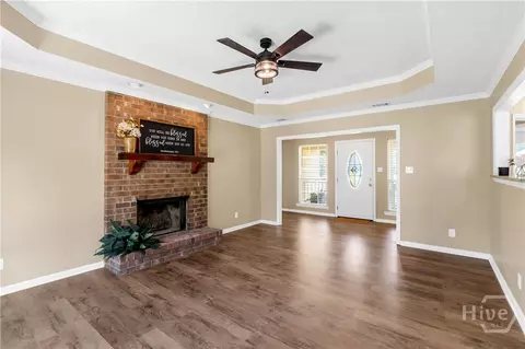 Living - 98 Red Fox Dr, Savannah, GA 31419 photo 2 of 7