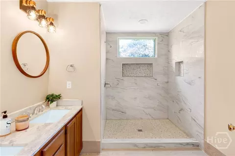 Bath - 98 Red Fox Dr, Savannah, GA 31419 photo 1 of 5