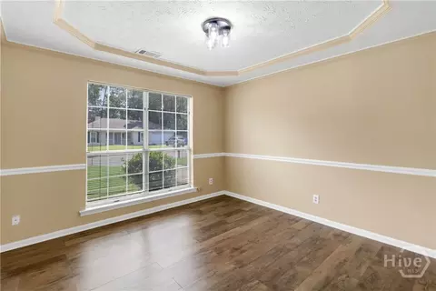 Living - 98 Red Fox Dr, Savannah, GA 31419 photo 7 of 7