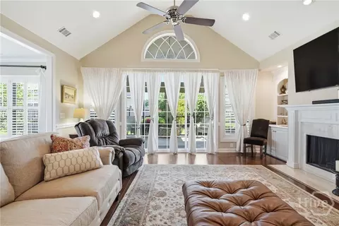 Living - 136 Mallory Pl, Pooler, GA 31322 photo 4 of 4