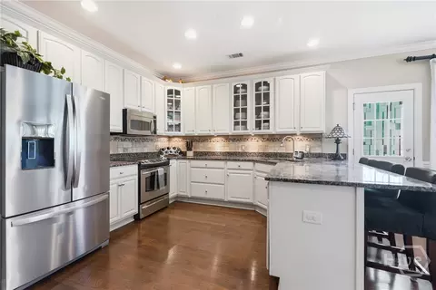 Kitchen - 136 Mallory Pl, Pooler, GA 31322 photo 2 of 4
