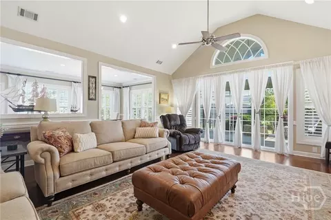 Living - 136 Mallory Pl, Pooler, GA 31322 photo 2 of 4