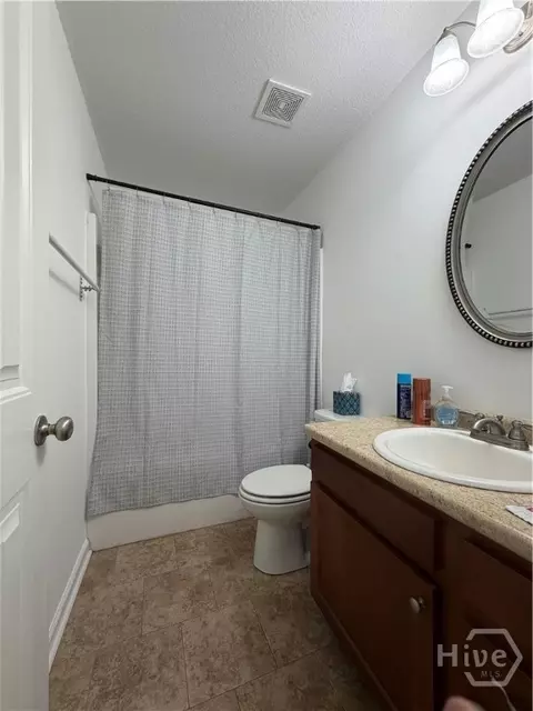 Bath - 284 Barrister Cir, Guyton, GA 31312 photo 3 of 4