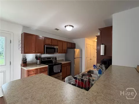 Kitchen - 284 Barrister Cir, Guyton, GA 31312 photo 4 of 5