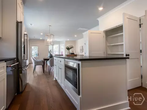 Kitchen - 809 E 36th St, Savannah, GA 31401 photo 8 of 8