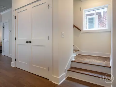 Entry Way - 809 E 36th St, Savannah, GA 31401 photo 1 of 3