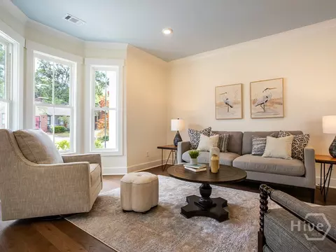 Living - 809 E 36th St, Savannah, GA 31401 photo 2 of 5