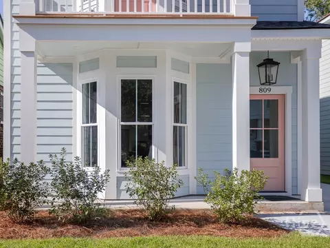 Exterior - 809 E 36th St, Savannah, GA 31401 photo 4 of 7