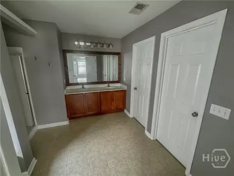 Entry Way - 36 Central Park Way, Savannah, GA 31407 photo 2 of 4