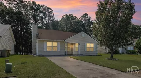 625 Rushing St, Richmond Hill, GA 31324