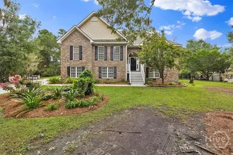 187 Sterling Woods Dr, Richmond Hill, GA 31324