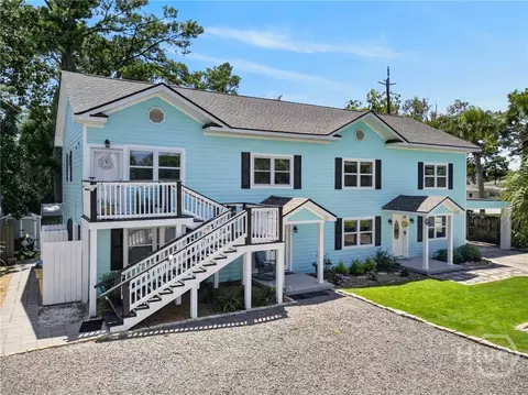 303 3rd St, Tybee Island, GA 31328