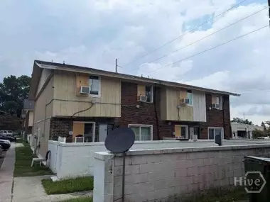 8 Lewis Dr, Savannah, GA 31406