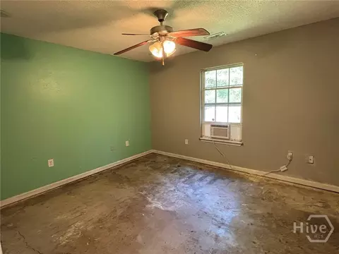 Bedroom - 405 Shadowbrook Cir, Springfield, GA 31329 photo 1 of 4
