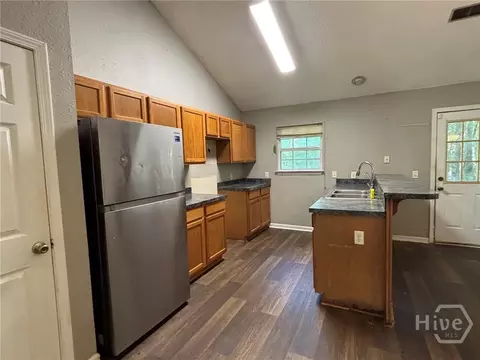Kitchen - 405 Shadowbrook Cir, Springfield, GA 31329 photo 2 of 3