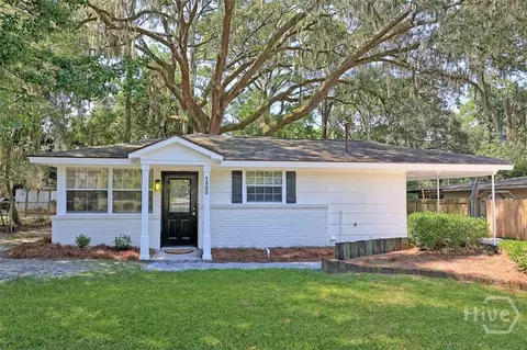 1505 W Creighton Pl, Savannah, GA 31406