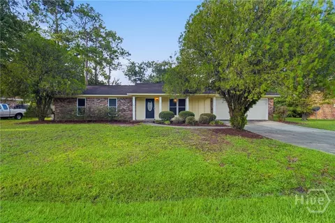 615 Madison Dr, Hinesville, GA 31313