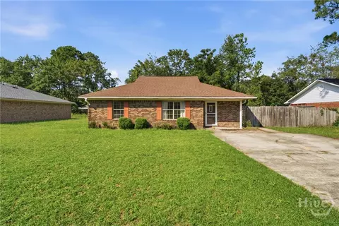 1328 Loblolly Dr, Hinesville, GA 31313
