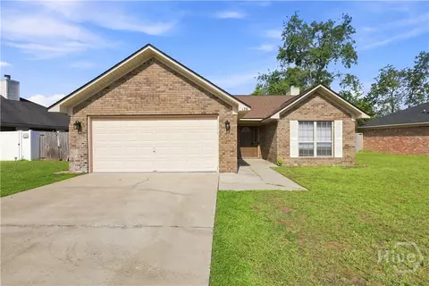 176 Wayfair Ln, Hinesville, GA 31313