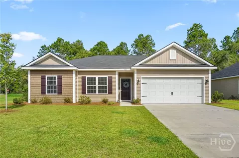 70 Glendale Ln, Hinesville, GA 31313