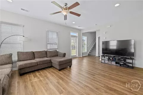 Living - 8 Chimney Ct, Port Wentworth, GA 31407 photo 2 of 4