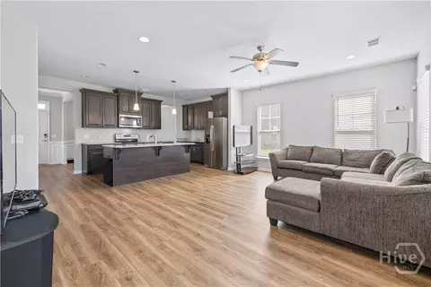Living - 8 Chimney Ct, Port Wentworth, GA 31407 photo 3 of 4