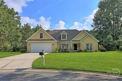6 Yellow Warbler Ct, Savannah, GA 31419