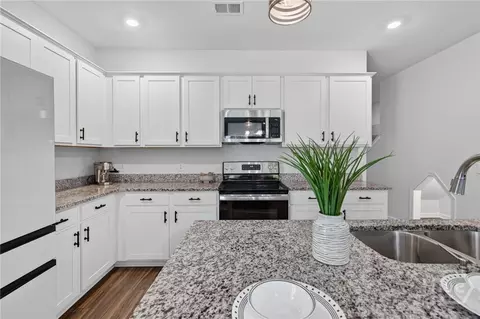 Kitchen - 112 Jepson Way, Pooler, GA 31322 photo 4 of 4
