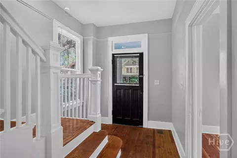 Entry Way - 535 E 37th St, Savannah, GA 31401 photo 2 of 7