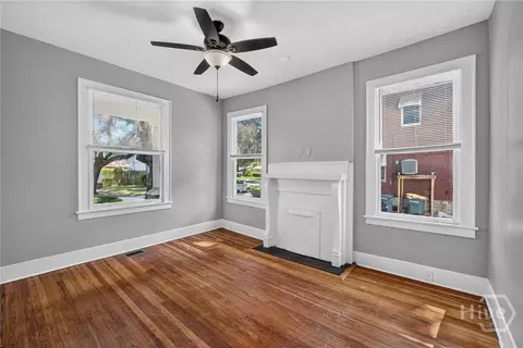 Living - 535 E 37th St, Savannah, GA 31401 photo 3 of 5