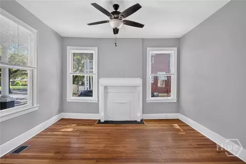 Living - 535 E 37th St, Savannah, GA 31401 photo 2 of 5