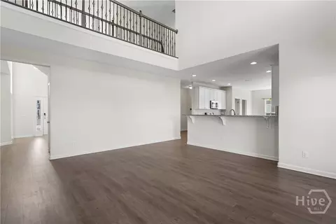 Living - 125 Grimsby Rd, Savannah, GA 31407 photo 4 of 6
