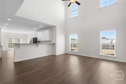 Living - 125 Grimsby Rd, Savannah, GA 31407 photo 3 of 6