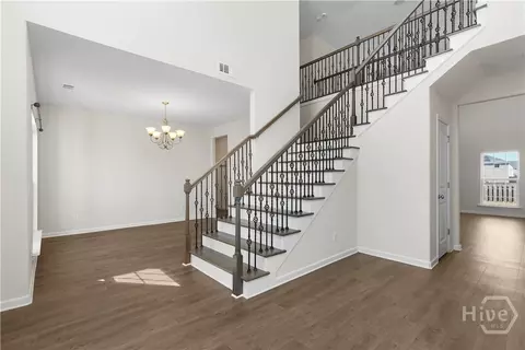 Entry Way - 125 Grimsby Rd, Savannah, GA 31407 photo 2 of 7