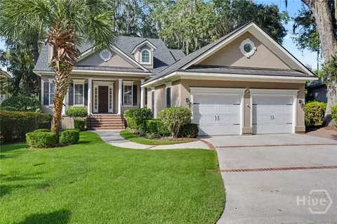 8 Fore Royal Cir, Savannah, GA 31411