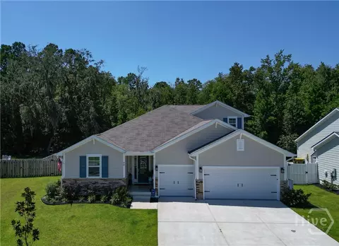 90 Nettleton Ln, Richmond Hill, GA 31324