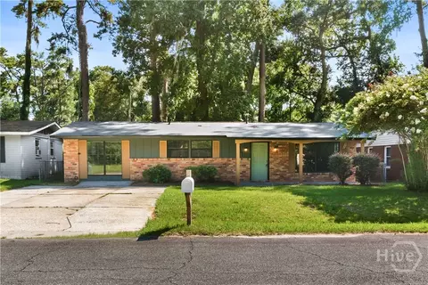 2217 Iris St, Savannah, GA 31406