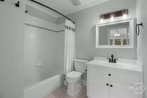 Bath - 1079 Mayflower Rd NE, Townsend, GA 31331 photo 2 of 2