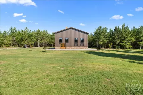Exterior - 3875 Poor Robin Rd, Sylvania, GA 30467 photo 2 of 6