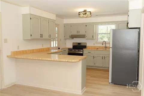 Kitchen - 563 Keith Rd, Guyton, GA 31312 photo 1 of 3