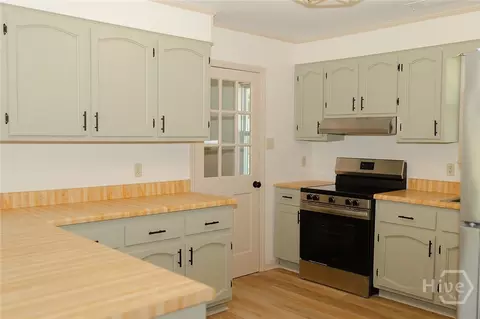 Kitchen - 563 Keith Rd, Guyton, GA 31312 photo 3 of 3